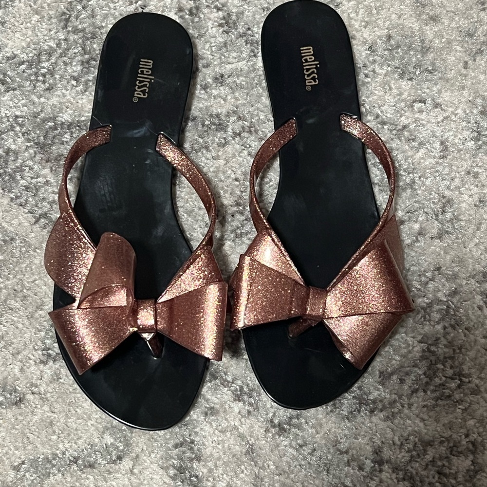 Adorable Melissa bow sandals